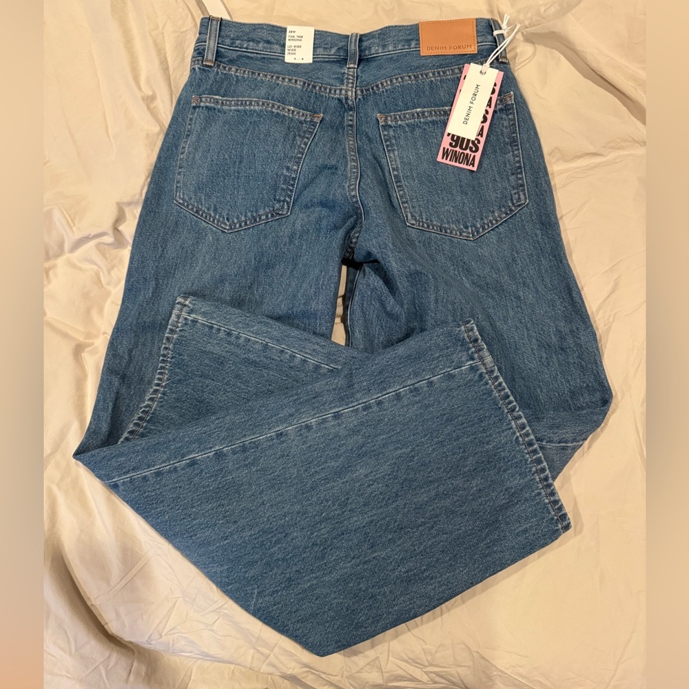 Aritzia Denim Forum The '90s Winona Lo-Rise Wide Jean NWT - Picture 3 of 3